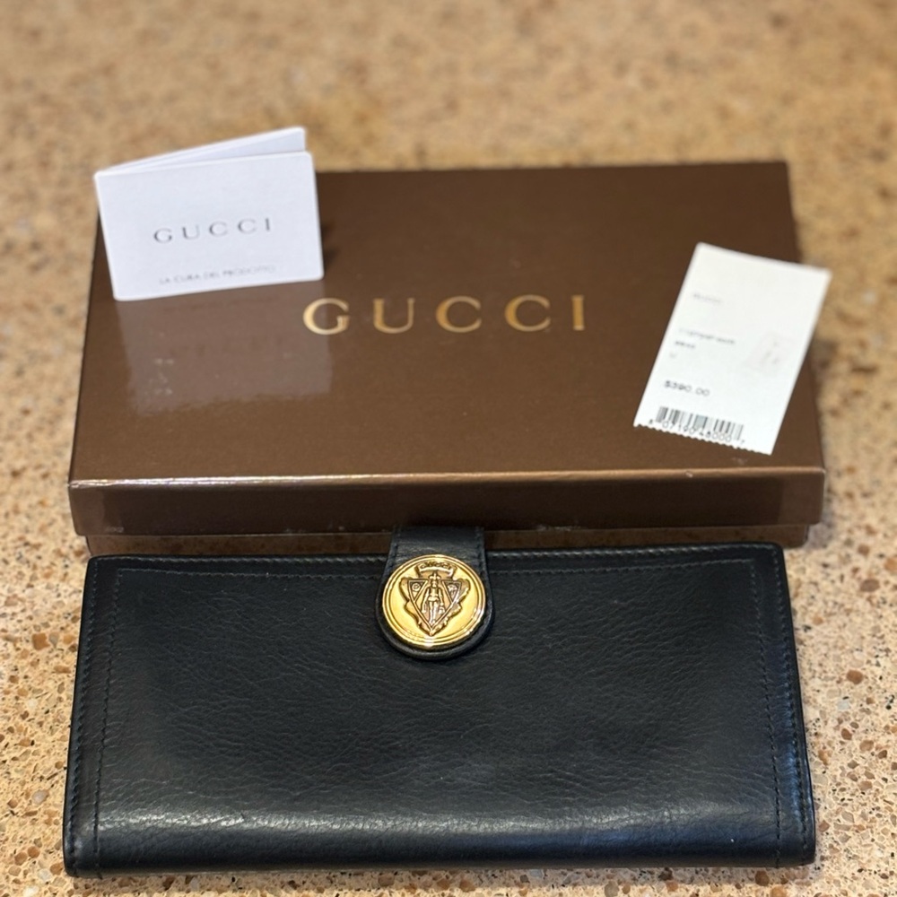 Authentic Gucci Black Leather Wallet